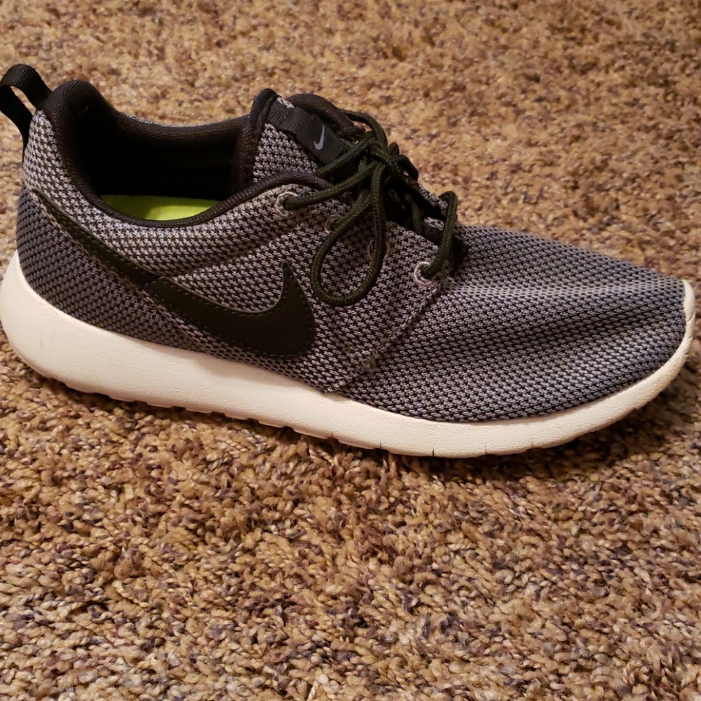 Nike shoes. ANY reasonable offer!